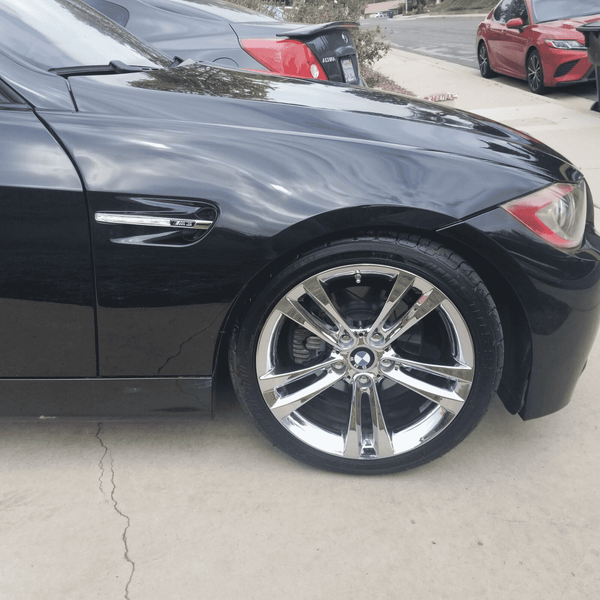 M3 Designed E90 Fenders E90M3FENDERS + TANK + LED UroTuning