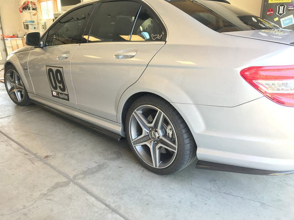 W204 Rear Bumper Carbon Fiber Splitters | W204RRSPL – UroTuning