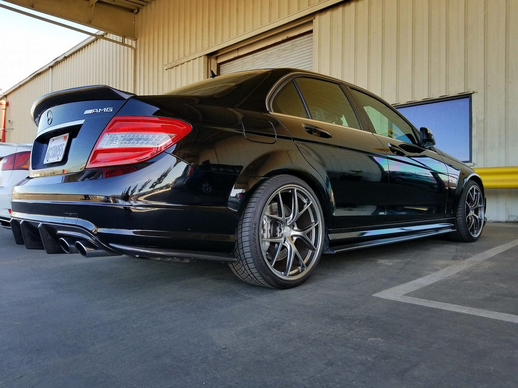 W204 Rear Bumper Carbon Fiber Splitters | W204RRSPL – UroTuning