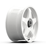 fifteen52 18x8.5 et35 / 5x114.3/5x100 / cb73.1 Fifteen52 Chicane 18" 5x114.3/5x100 Rally White STCRW-88554+35