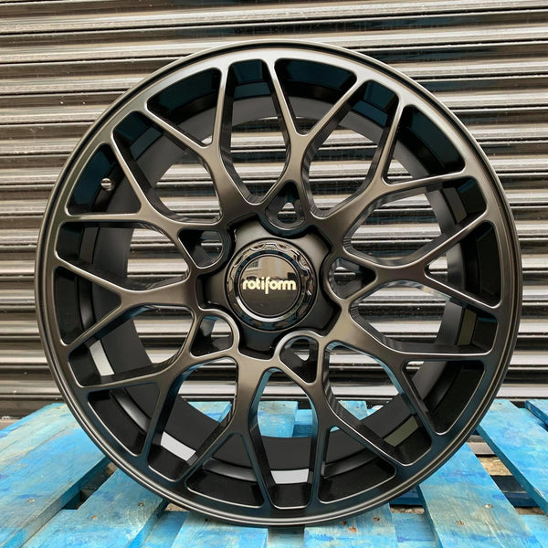 Rotiform Cast SGN 19" 5x120 Gloss Silver Gallery photo 6